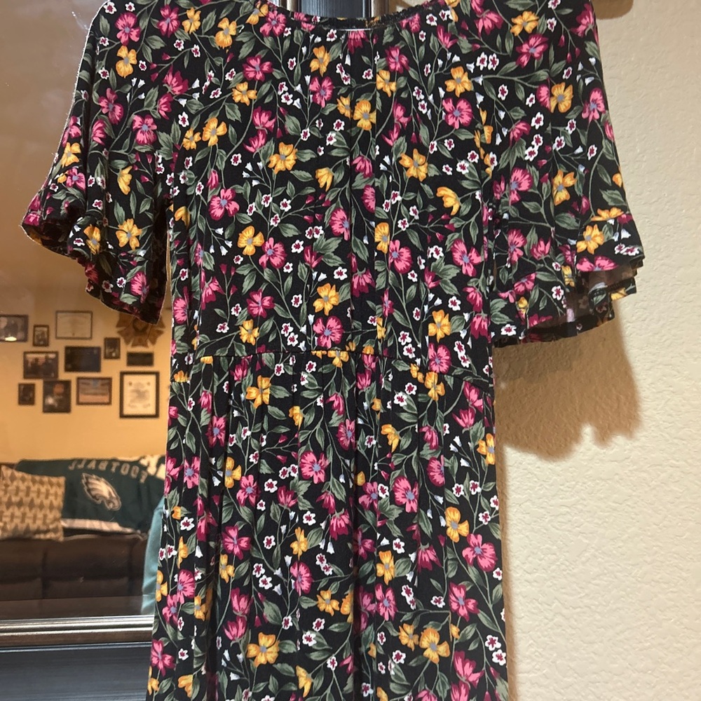 Floral Dress with Ruffled Sleeves
